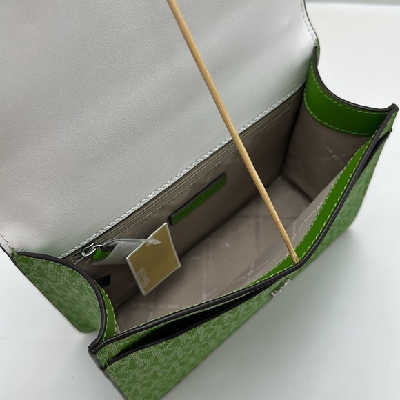 Michael Kors Greenwich Small Color-Block Signature Logo FlapCrossbody Bag
Jungle - Picture 12 of 16